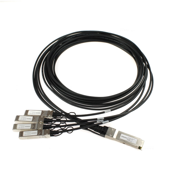 OSNOVO OC-QSFP-4x10G-2M Объединительный DAC кабель QSFP+ 40G для 4х10G. Скорость: 40 Гбит/c. Тип разъема: QSFP+/SFP+. Длина кабеля 2м. Размеры коннектора (ШхВхГ): 11x9x101мм. Рабочая температура: 0…+7